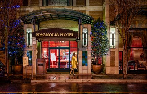 Magnolia Hotel .